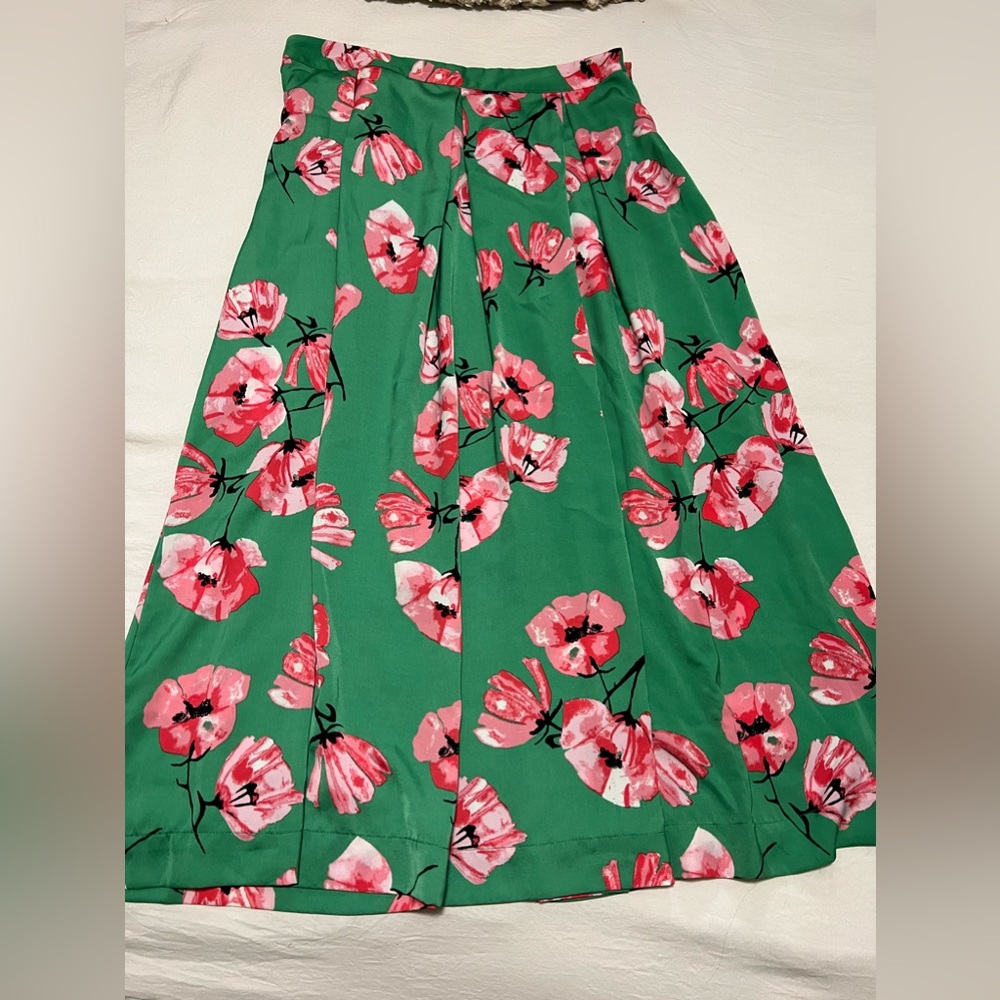 Who What Wear Green Floral Midi Skirt with Pink Flowers